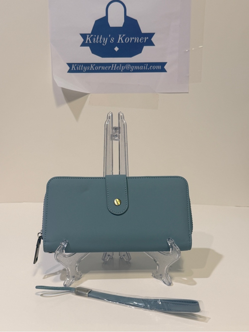 NWOT GAEKEAO Wristlet Zip RFID Blocking Wallet - Blue/Grey
